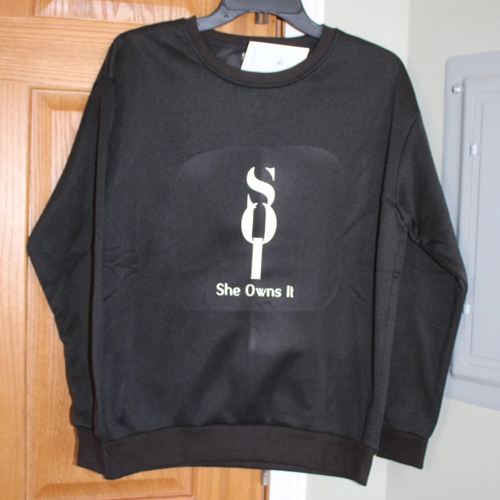 She Owns It - Women's Black Sweatshirt - Size Medium - NWT